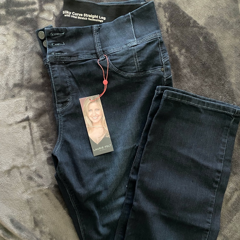 Laurie Felt Silky Curve Straight Leg jeans size L